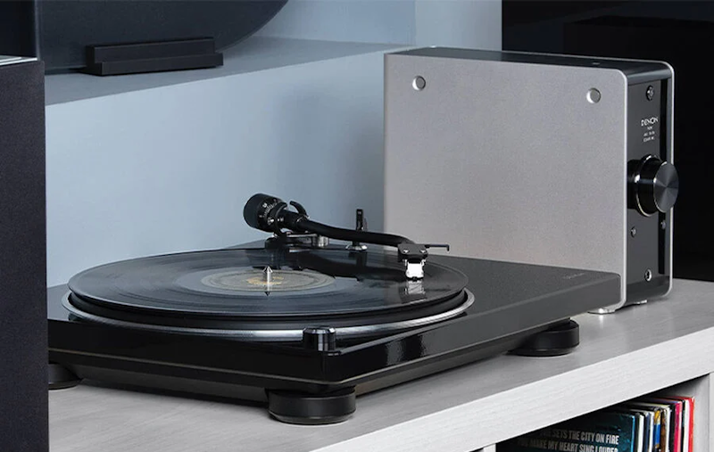 Виниловый проигрыватель Denon DP-400