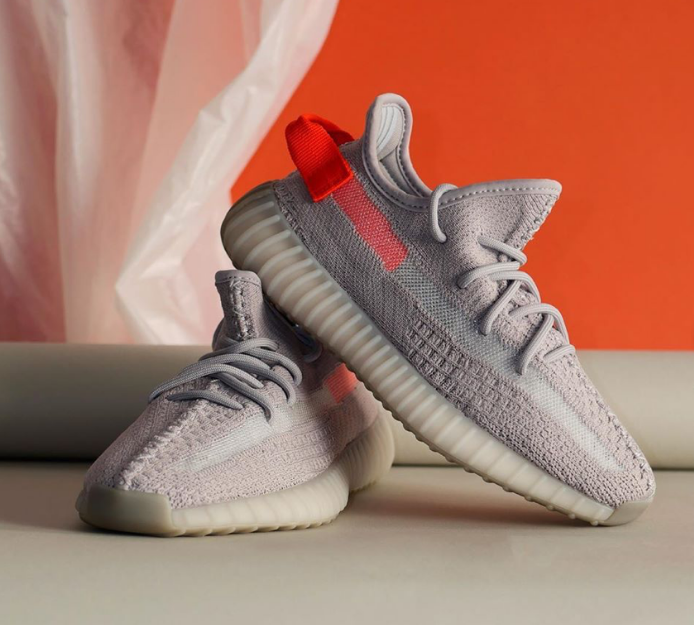 Adidas Yeezy Boost 350 v2 РѕР±РѕРё