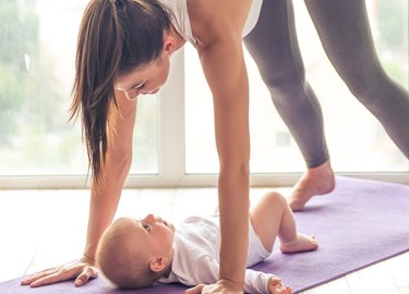 Фитнес после родов: когда можно начинать тренировки после беременности