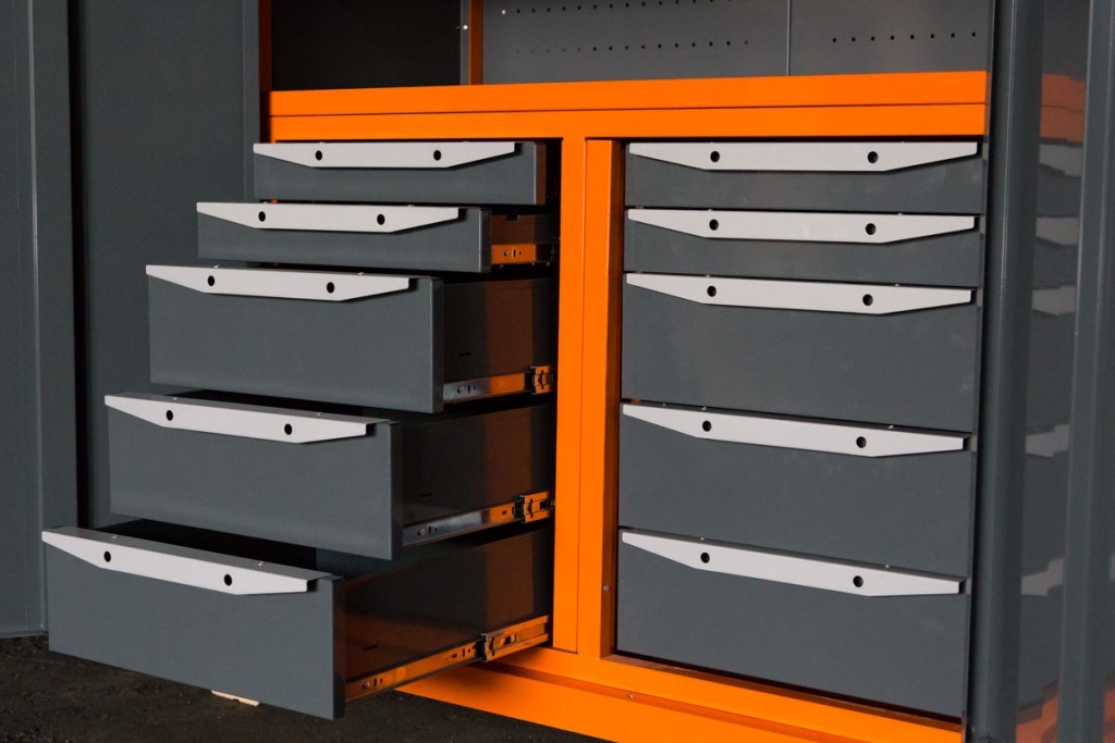 Купить металлический шкаф в гараж