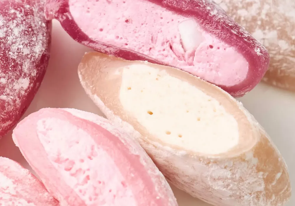 Love Is мороженое-моти в форме сердца ко Дню влюблённых 2026