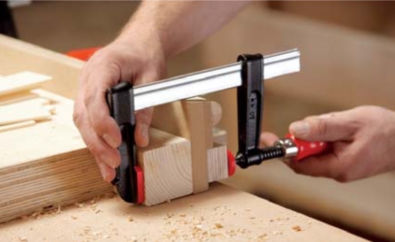 Струбцина из ковкого чугуна TPN BESSEY 