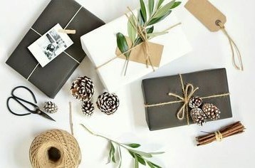 Как красиво упаковать подарок: 22 идеи