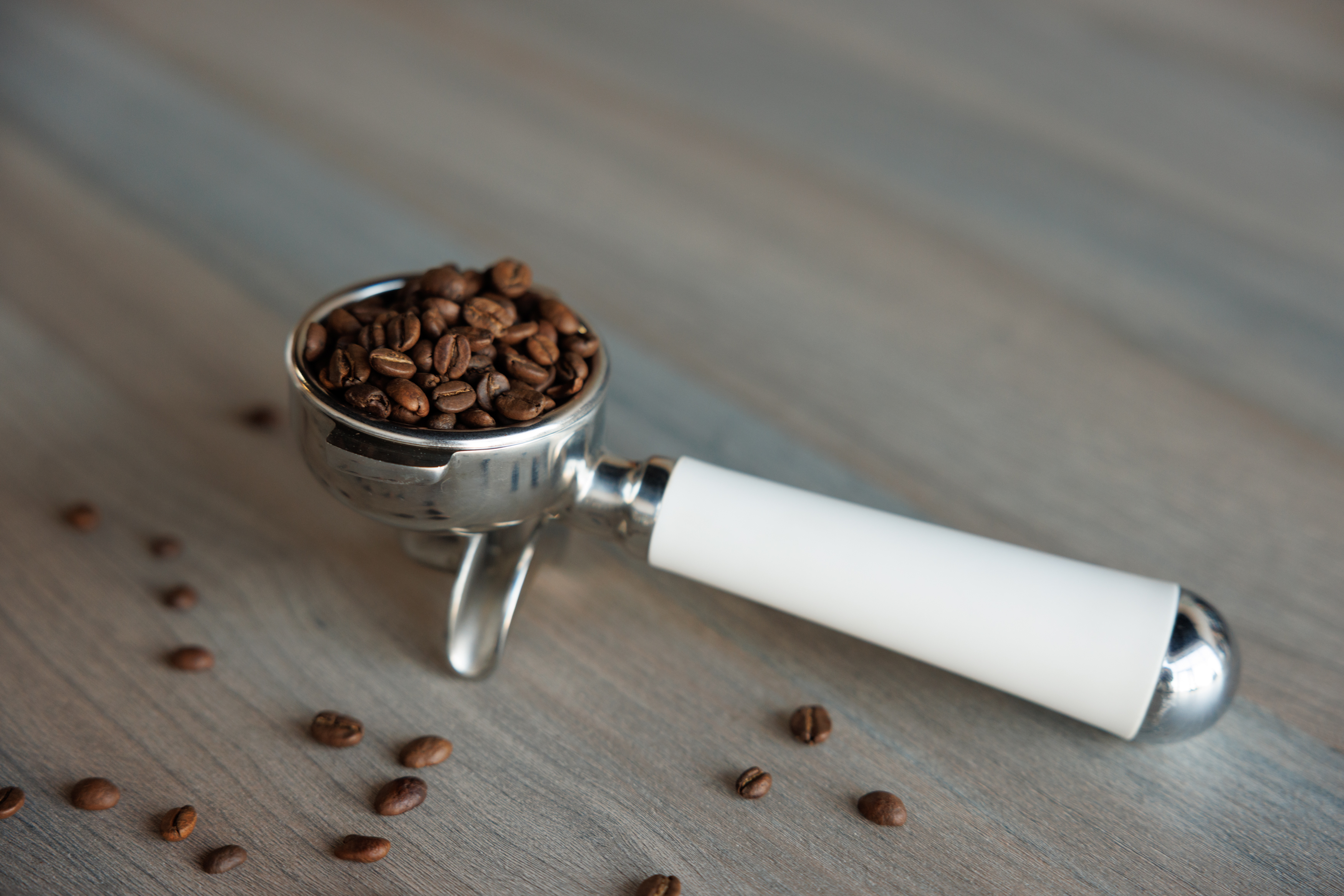 Кофейные зёрна в мешке