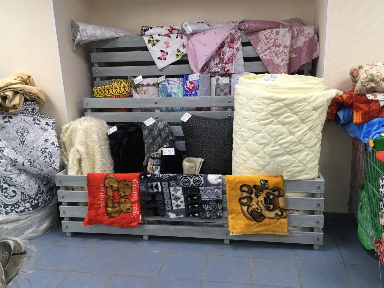 Стеллаж для Магазина тканей в Нижнем Новгороде на ул. Веденяпина