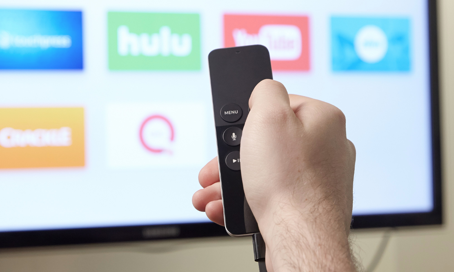 Apple TV Remote MQGE2 - Пульт для плеера Apple TV.