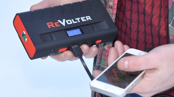 Используйте пусковое устройство ReVolter Nitro как PowerBank