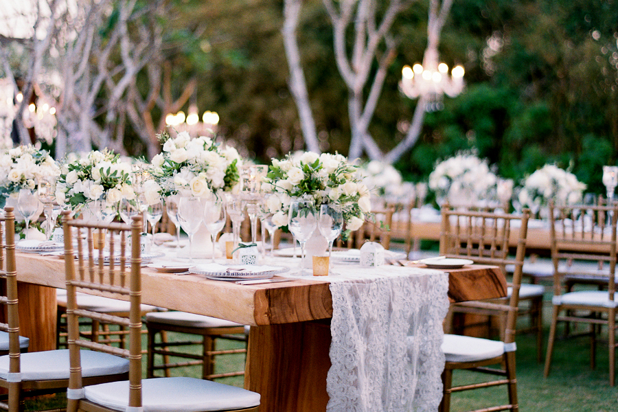 Image-12-chairs-theweddingscoop.com_.jpg