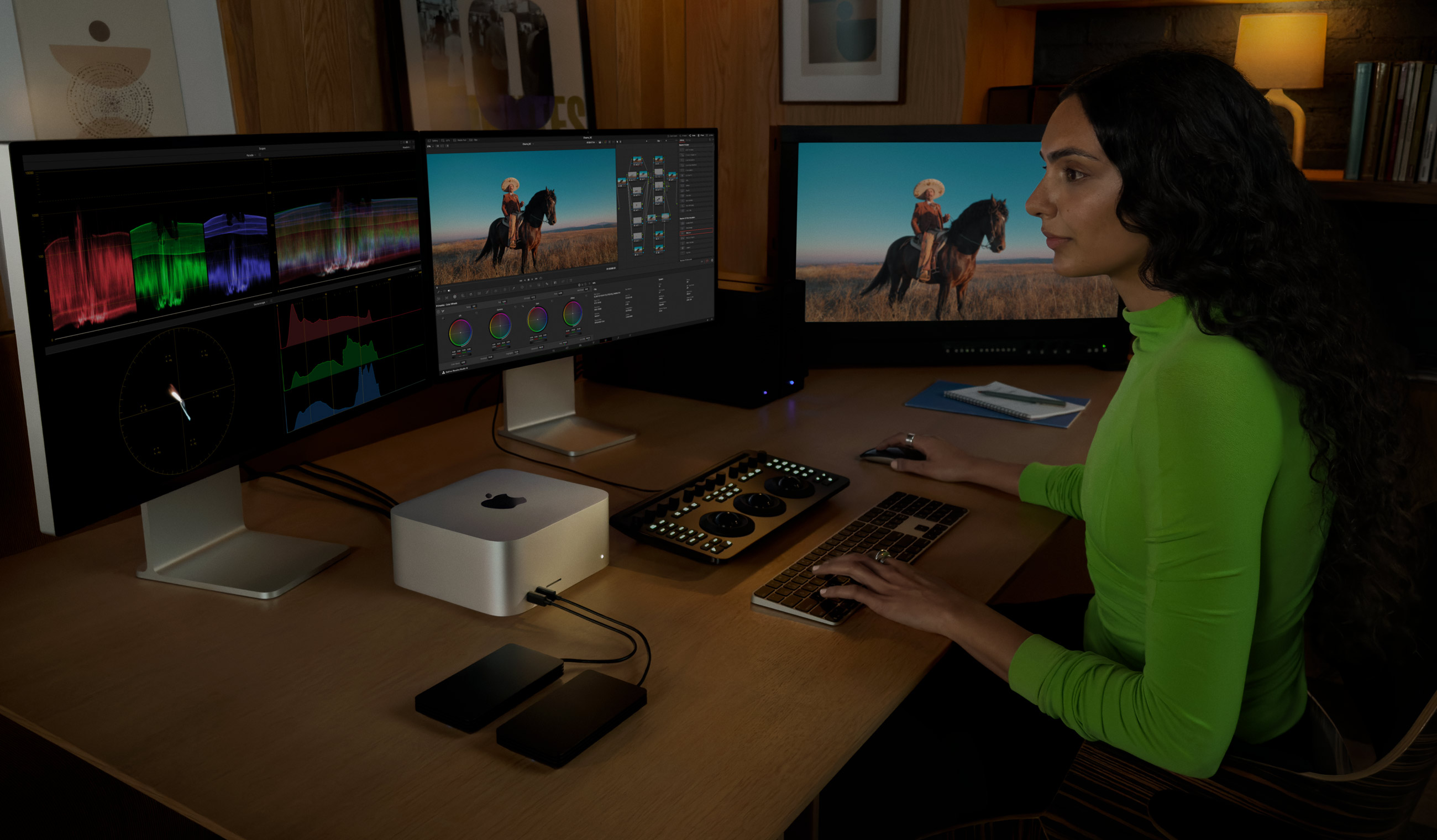 купить  Apple Mac Studio 2025 MU963LL/A (M4 Max) купить  Apple Mac Studio 2025 MU963LL/A (M4 Max)