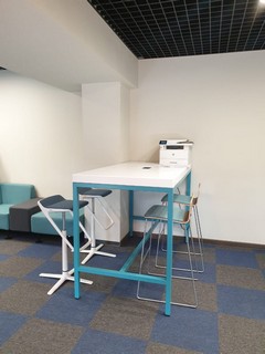 Аренда офисных столов: преимущества и особенности Аренда офисных столов: преимущества и особенности