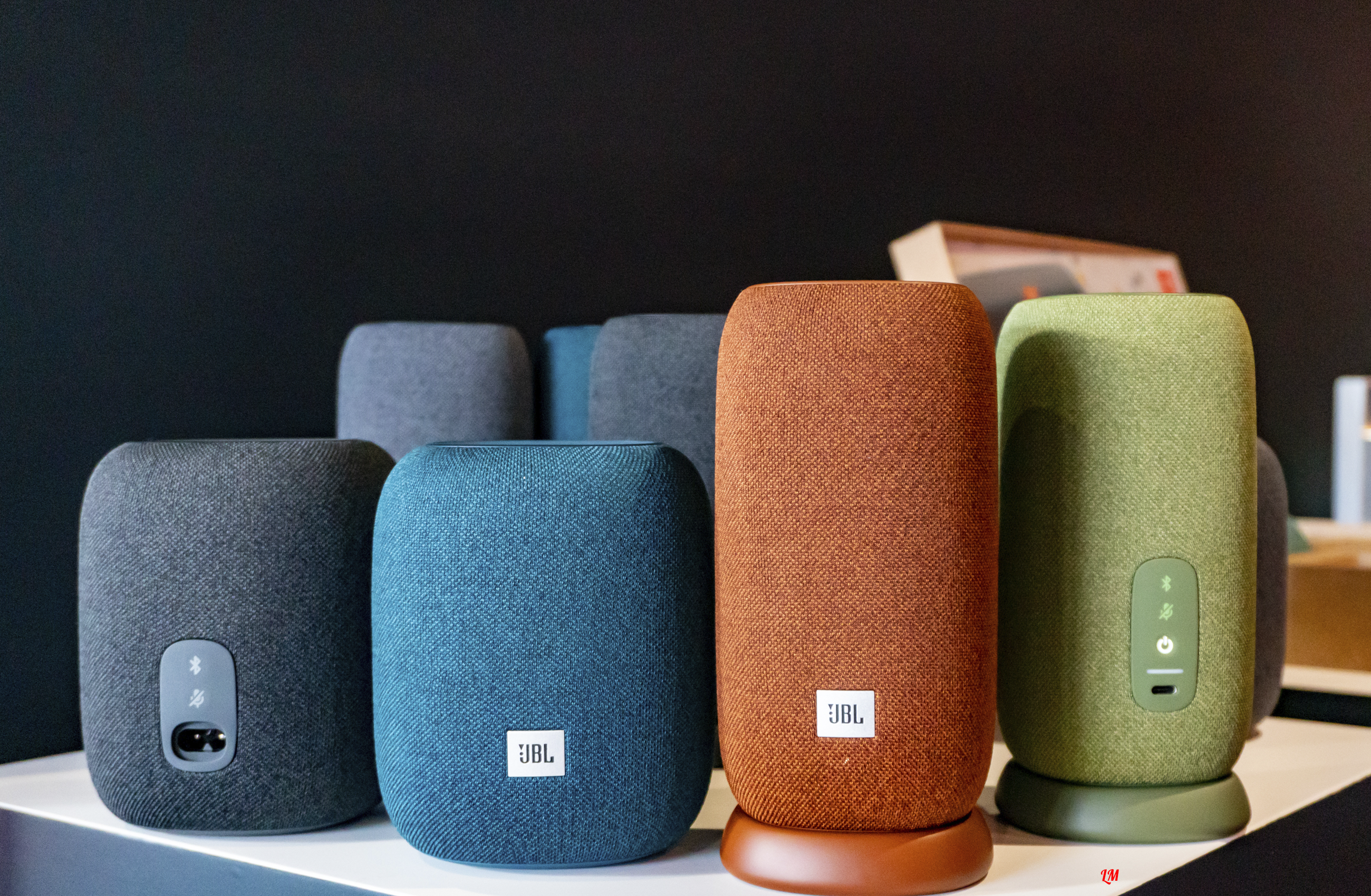 Беспроводные колонки. Какие умные колонки лучше выбрать. Какие умные колонки лучше выбрать. Колонка jbl харман. Какие умные колонки лучше выбрать.