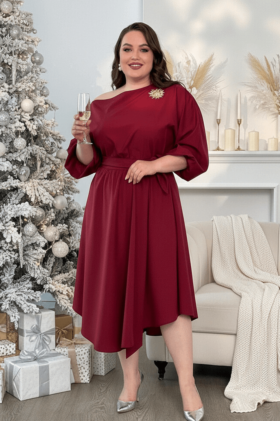 Платье расклешенное с поясом красное