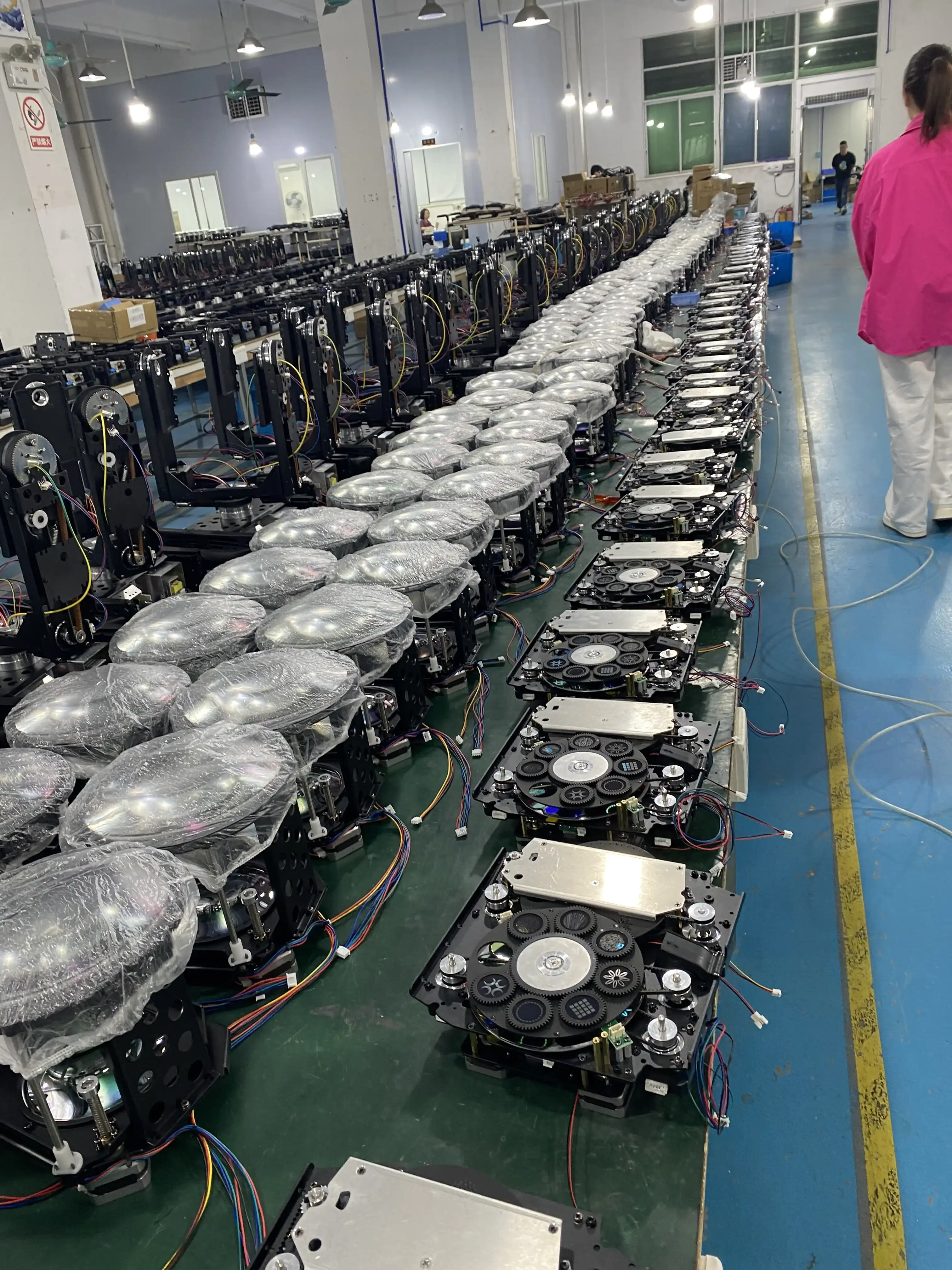 Сборка светового оборудования ZUMEN