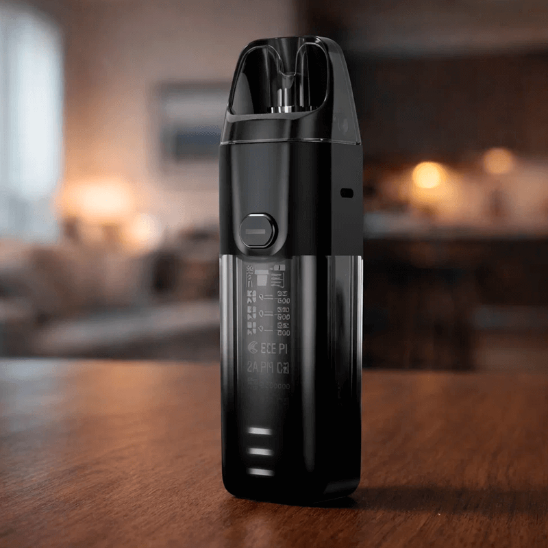 Vaporesso Luxe XR стоит на столе Vaporesso Luxe XR стоит на столе