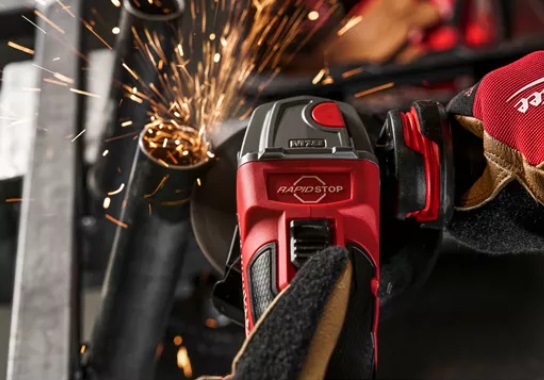 углошлифовальная машина Milwaukee 125 мм M18 FUEL 