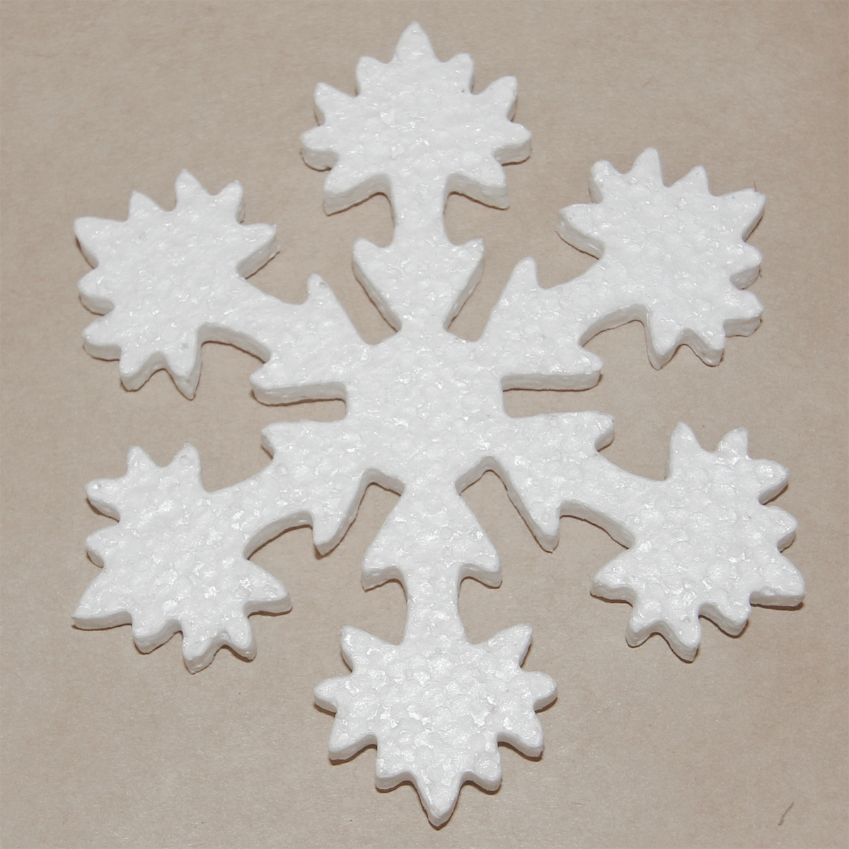 снежинки из бумаги. снежинка 4. снежинка 4. снежинки голубые. куча снежинок из бумаги.