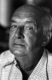 200px-Vladimir_Nabokov_1973.jpg