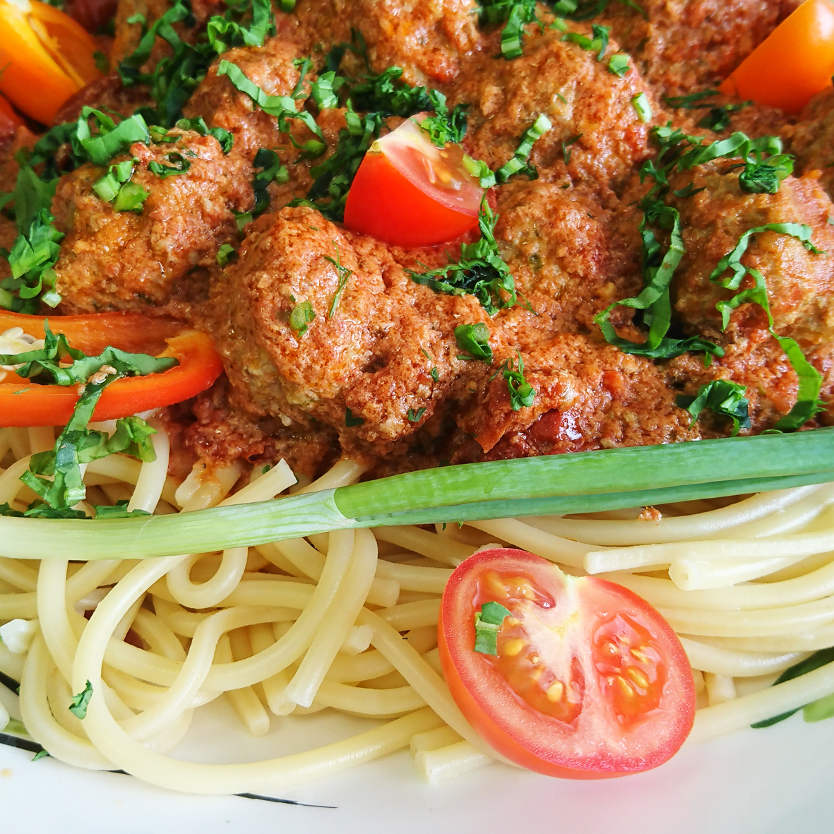 Спагетти с фрикадельками — рецепты | Дзен