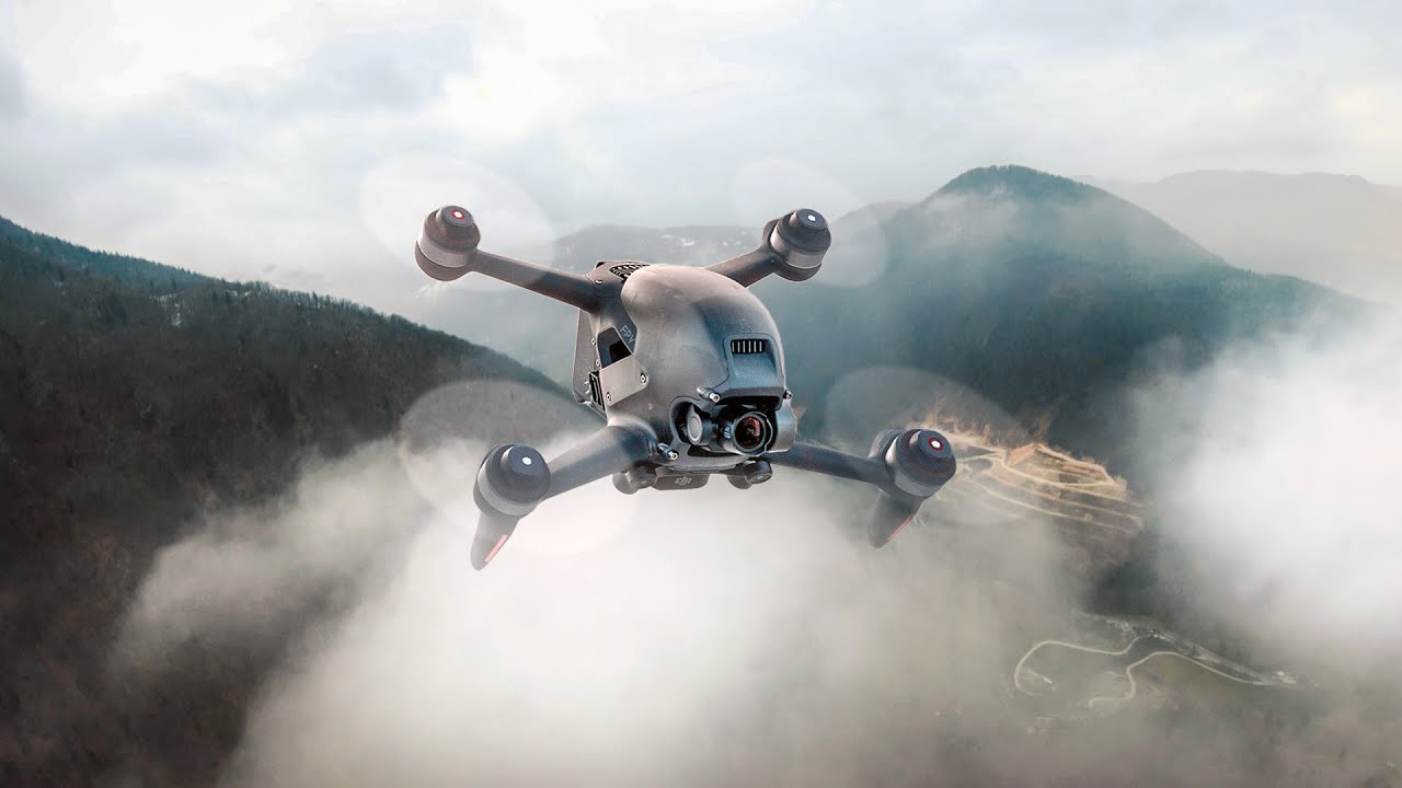 dji fpv в полете над лесом OcuSync 3.0