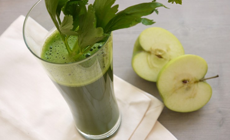 The-Classic-Green-Juice-3-740x450w_1_.jpg