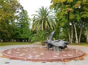 Памятник махаджирам Памятник махаджирам