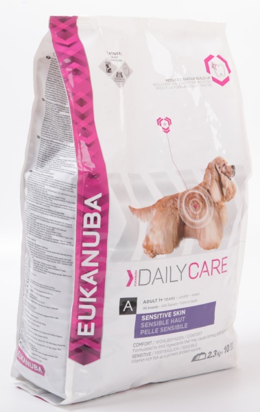 Eukanuba Dog Adult Daily Care для собак с чувствительной кожей