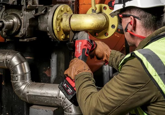 углошлифовальная машина Milwaukee 125 мм M18 FUEL 