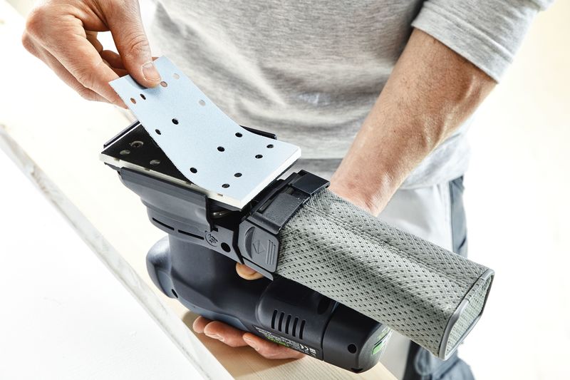 Аккумуляторная шлифмашинка FESTOOL Rutscher RTSC 400 Li-Basic Новинка 2017 года!  Эргономичная аккумуляторная шлифовальная машинка Rutscher для работы одной рукой