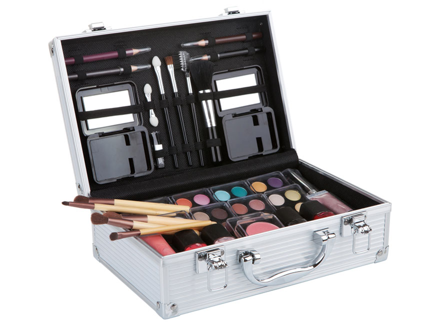 Кейс кейсу рознь: выбираем «чемоданчик красоты»