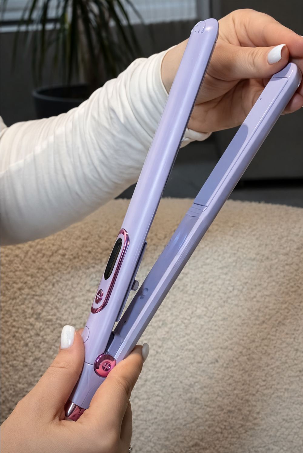 Выпрямитель-утюжок для волос