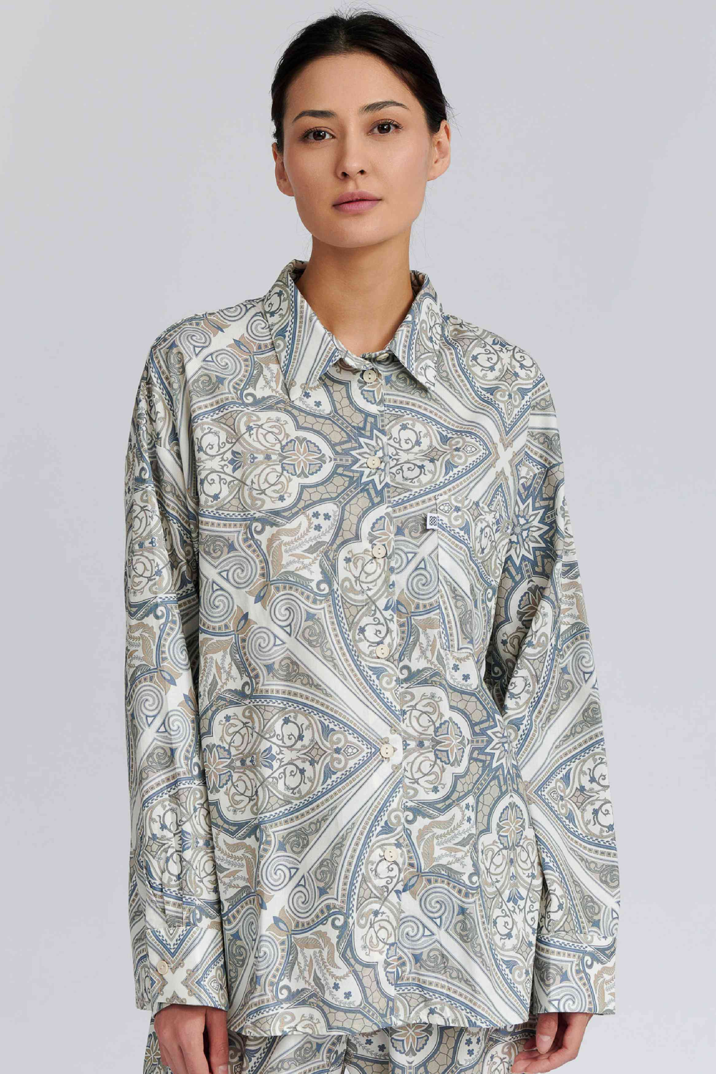 Одежда и аксессуары для дома