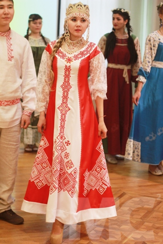 Платья в русском стиле