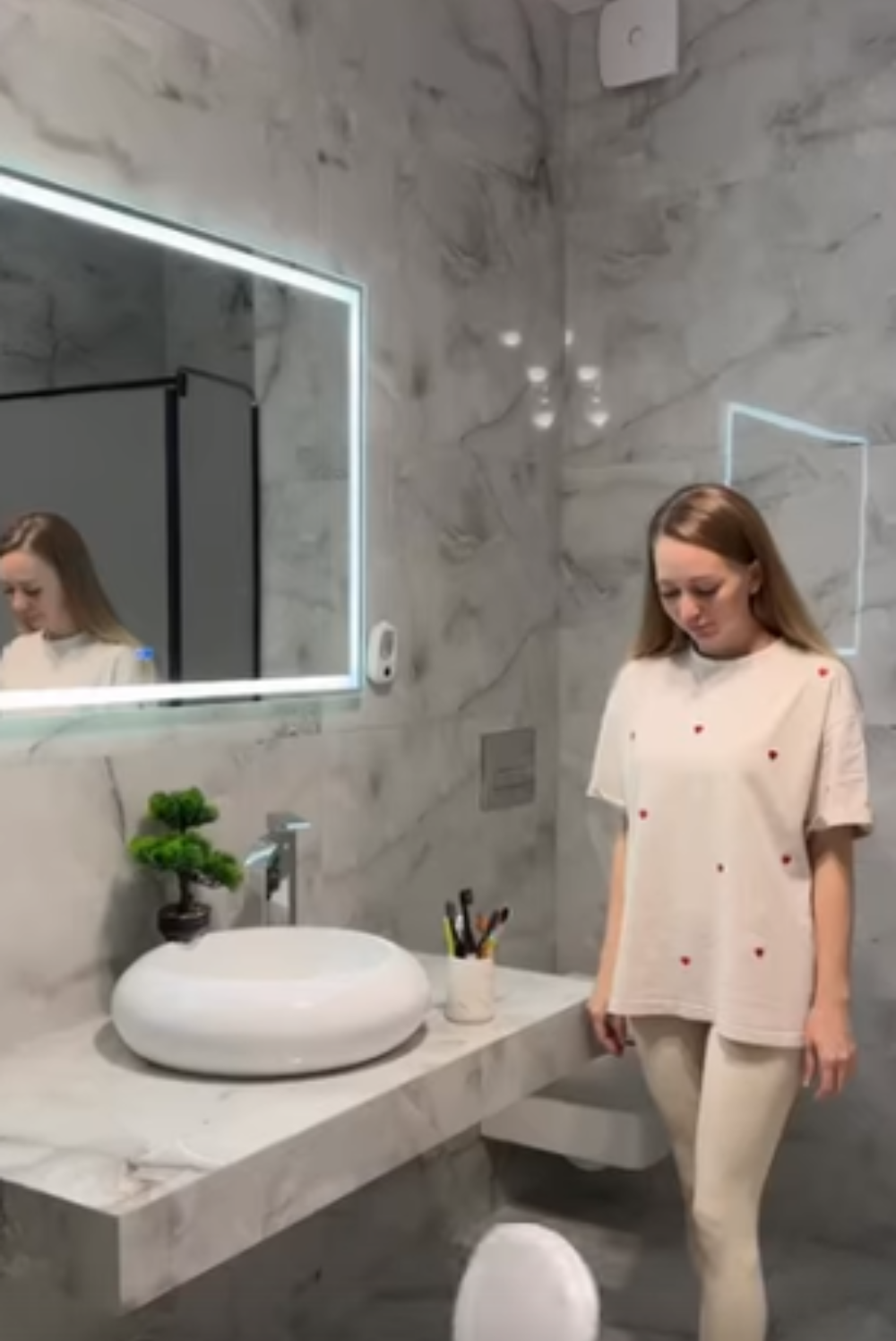 Электрическая зубная щетка