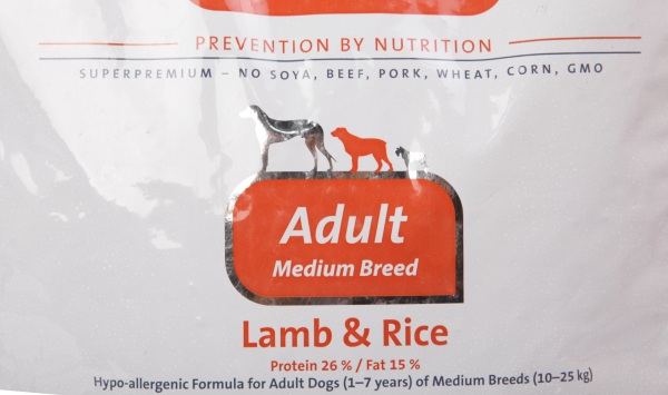 Brit Care Adult Medium Breed Lamb & Rice ‒ корм для собак средних пород