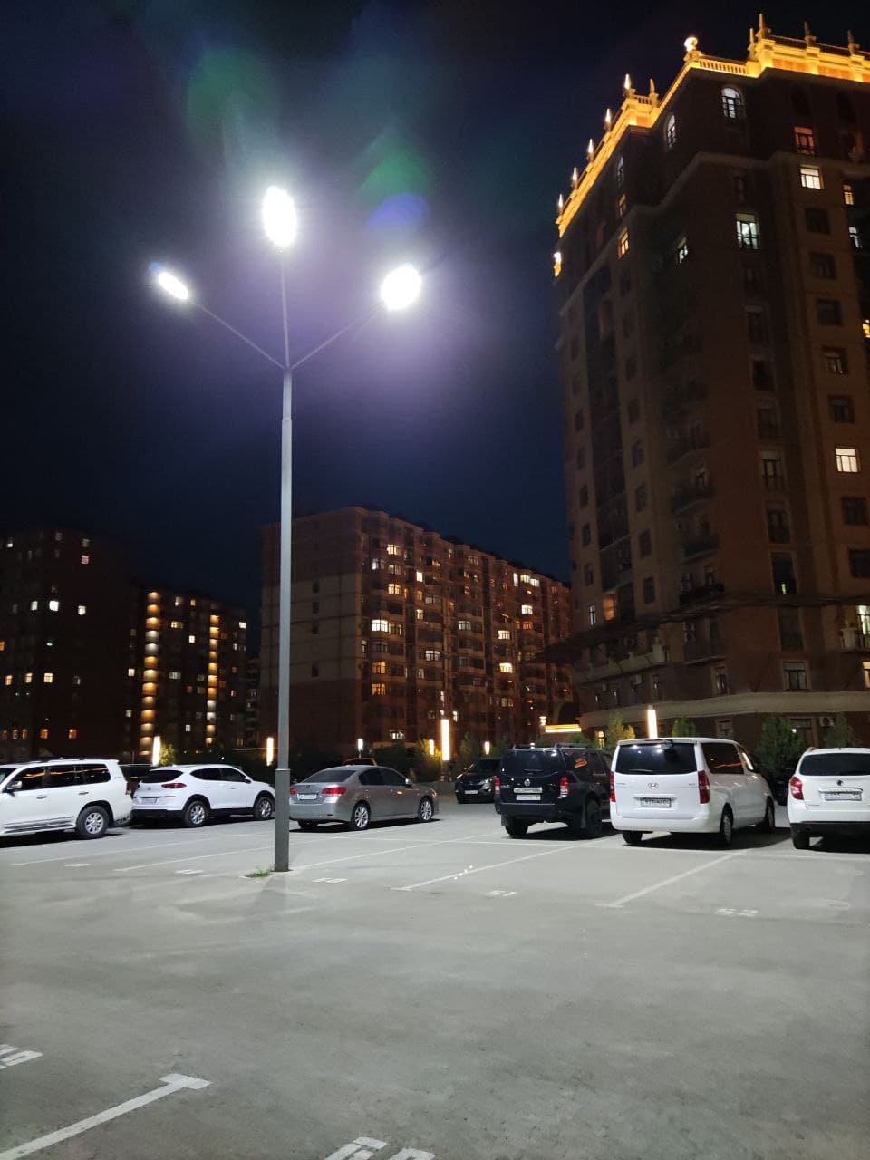 уличное освещение парковки в Актау