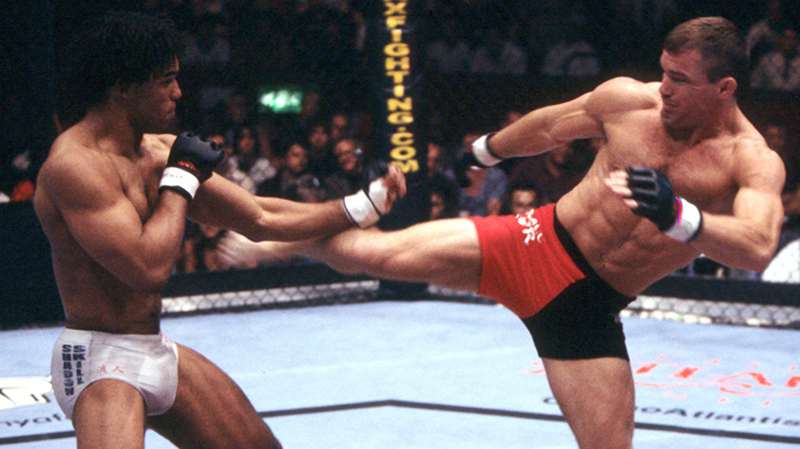 4 Royce Gracie Matt Hughes.jpg