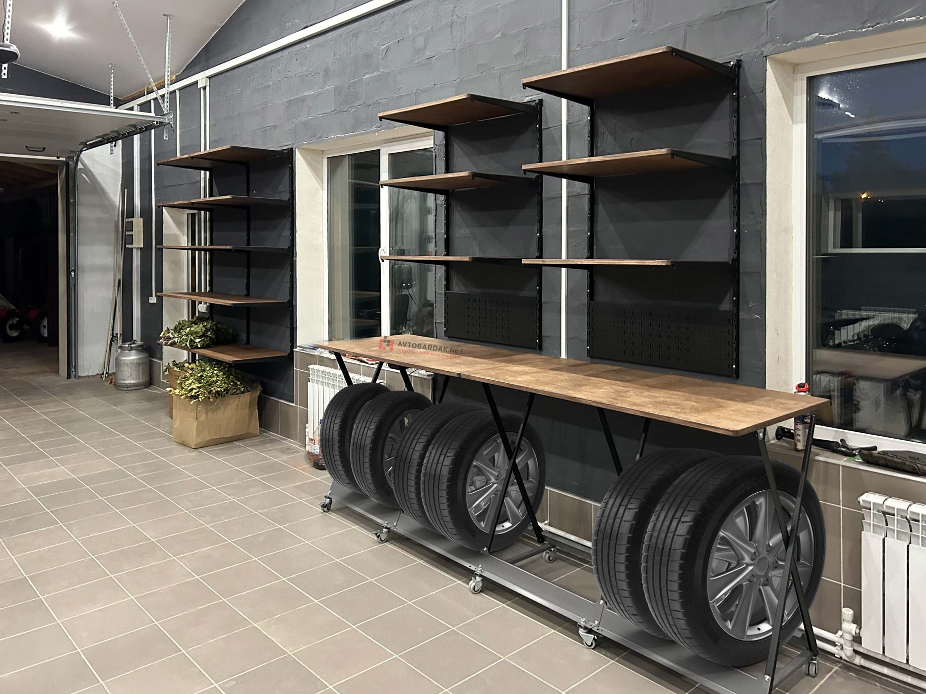 Полки в гараж из дерева