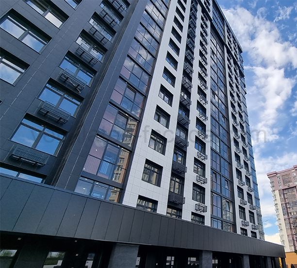 Керамогранит на навесном вентилируемом фасаде здания