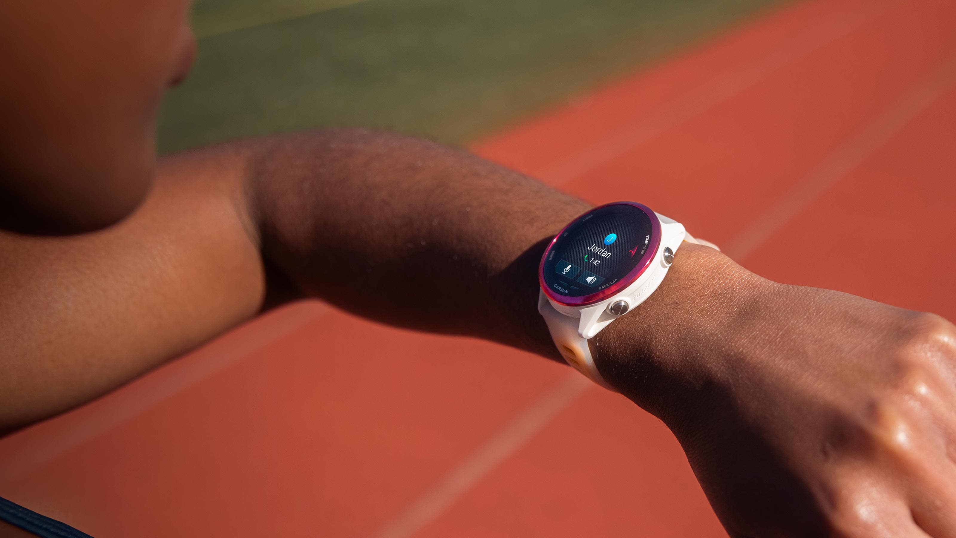 Умные часы Garmin Forerunner 570 - 47 мм сланцево-серый алюминий с черным ремешком: «СЕЙЧАС ЗАНЯТ. ЧТО СЛУЧИЛОСЬ?»