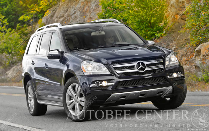 Mercedes-Benz-GL450-US-spec-2010-1920x1200-003.jpg