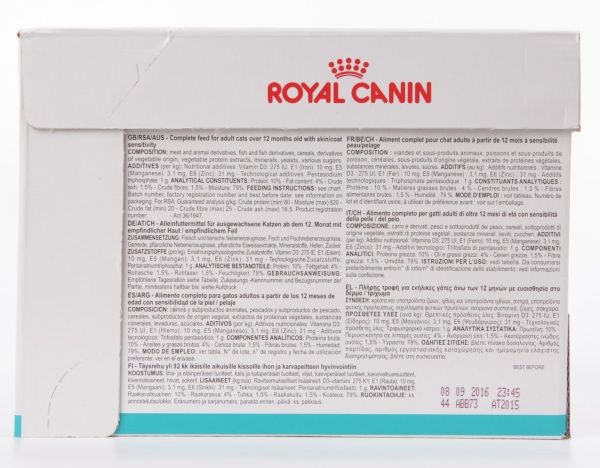 Royal Canin Skin & Coat Formula влажный корм для кастрированных котов с чувствительной кожей