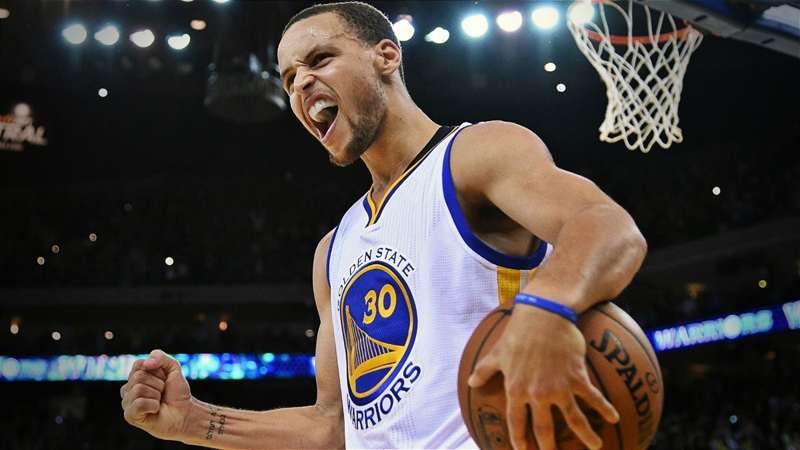 9  LeBronJames 2017 TopNBA Players Curry.jpg