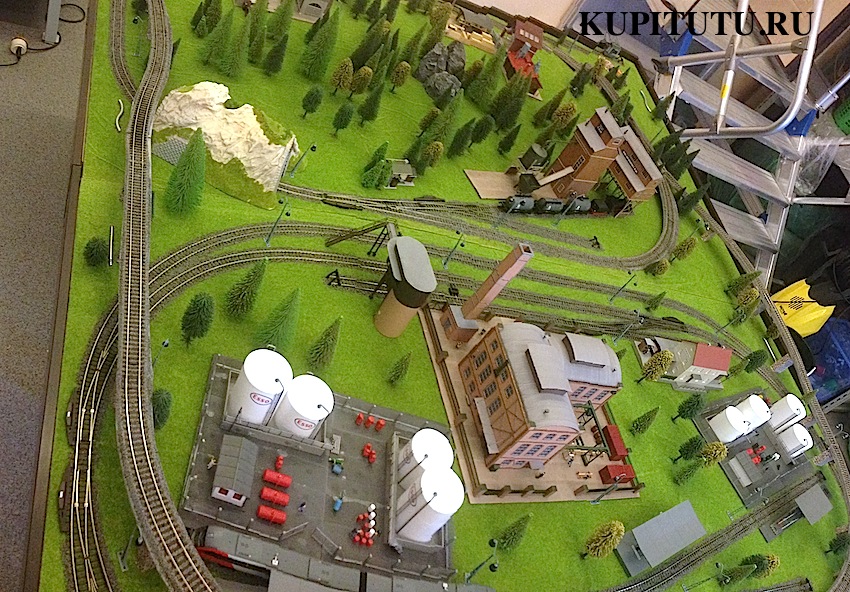 Как сделать макет железной дороги (поезд, паровоз, вагон, вокзал)