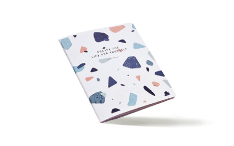 Тетради в клетку с рисунком