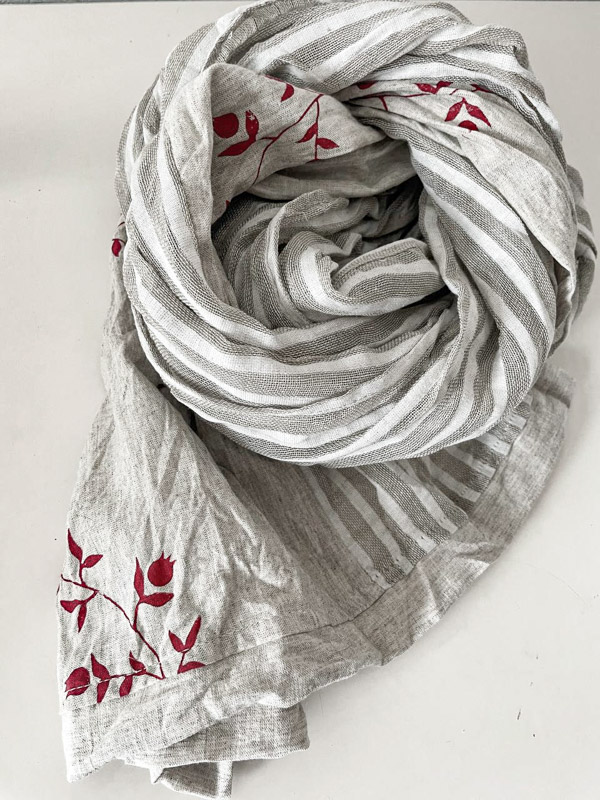 Шарф льняной комби. со штампами "Родны кут. Черника ветка" NY-10120 Шарф льняной комби. со штампами "Родны кут. Черника ветка" NY-10120