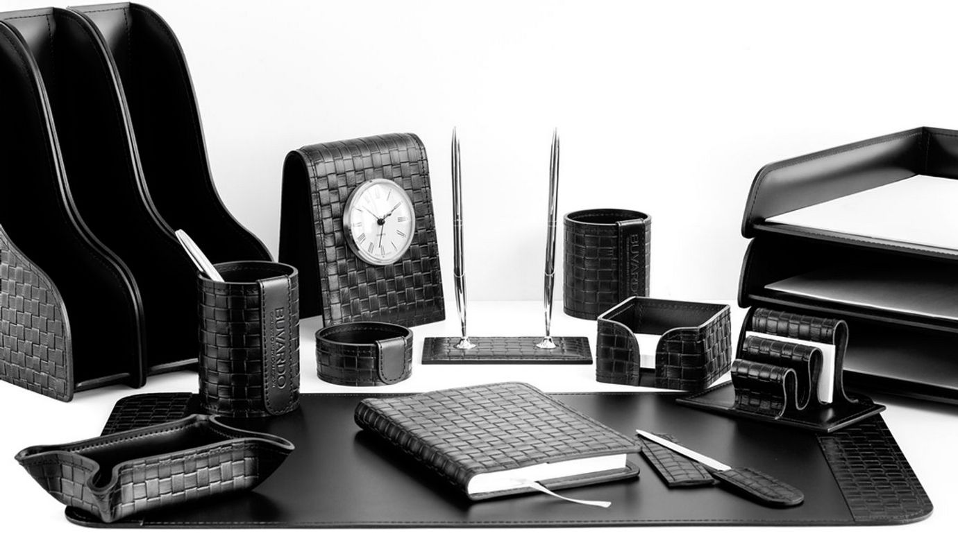 Раздел наборы на стол руководителя Бизнес цвет черный Treccia.