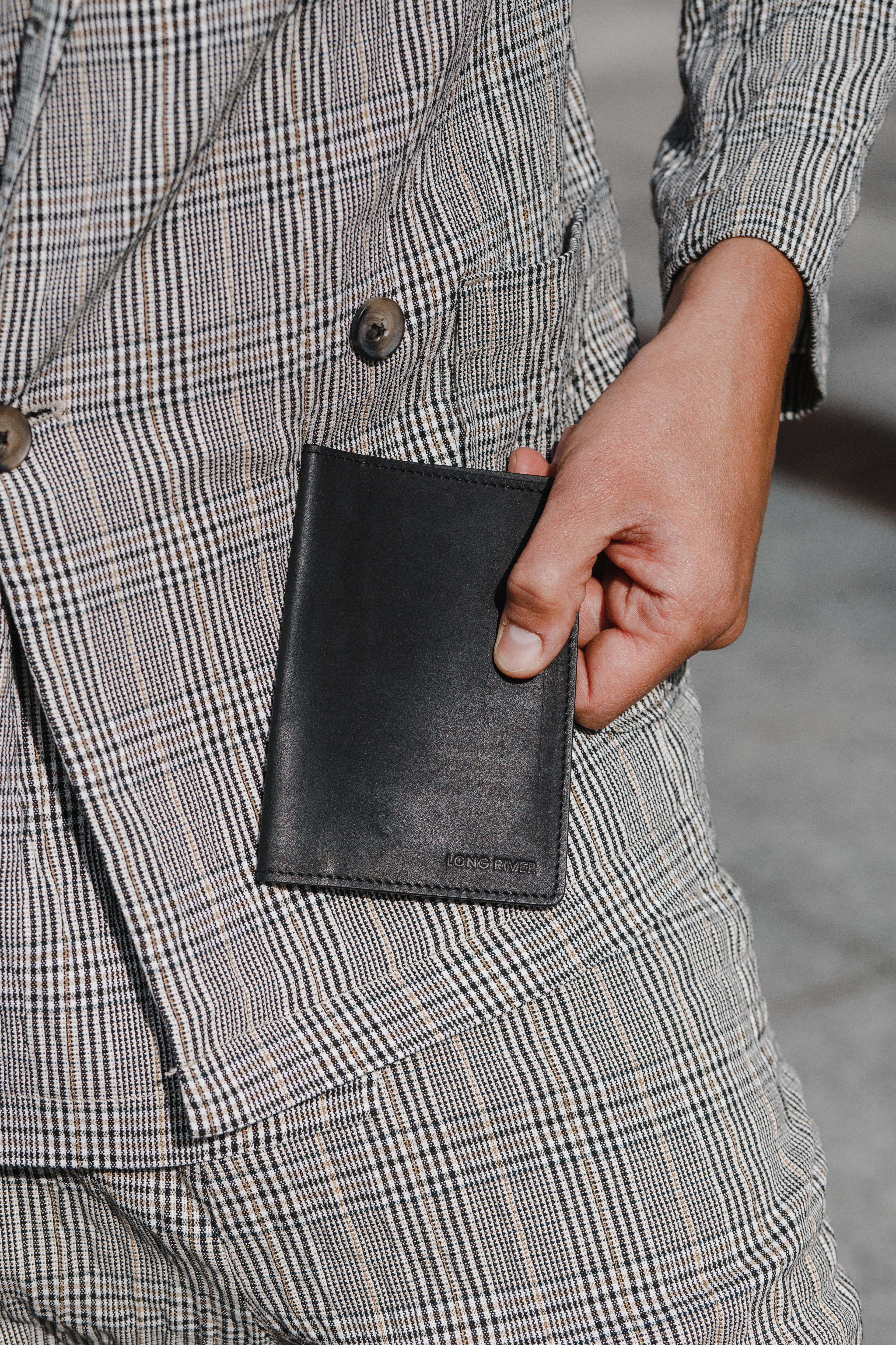 passport_cover_nit_black_1 passport_cover_nit_black_1.jpg