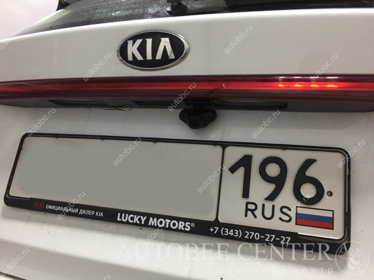 Kia Rio X-Line (регистратор с камерой)