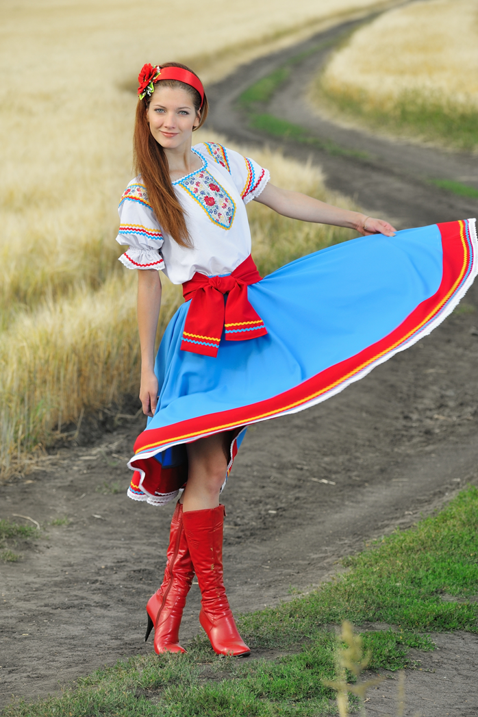 Штапельные платья в русском стиле