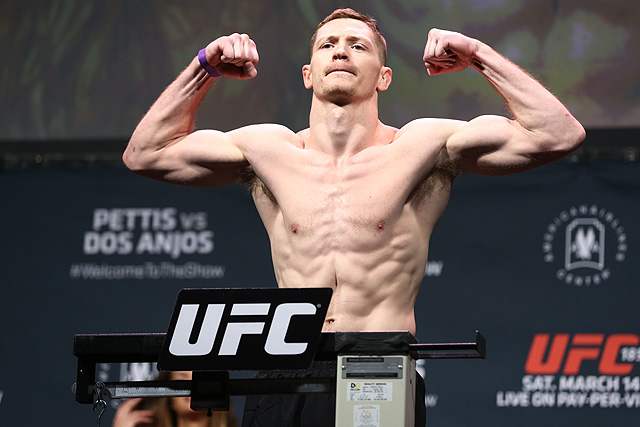 6  joseph-duffy MMA oktagon shop.JPG
